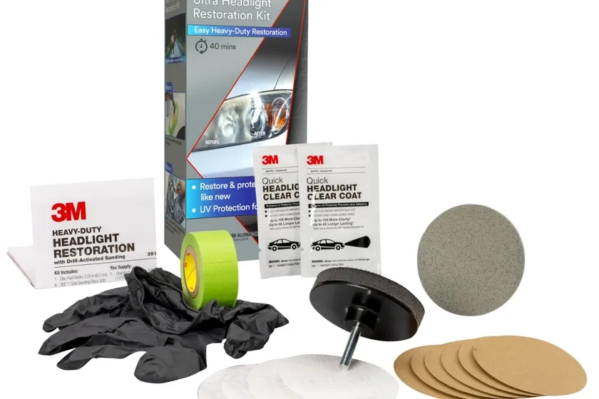 3M Ultra headlight restoration kit 39195 package with sanding discs, masking tape and wax protectant