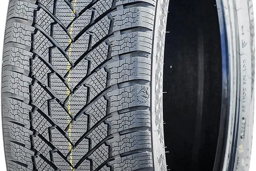 Armstrong Ski-Trac PC studless winter tire with a black sidewall and radial touring tread