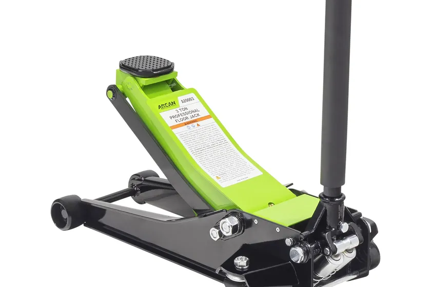ARCAN A20003 black and green steel low profile floor jack with a long handle and dual piston pump