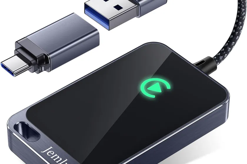 Jemluse wireless CarPlay adapter in gray with an aluminium alloy body and USB-C connection