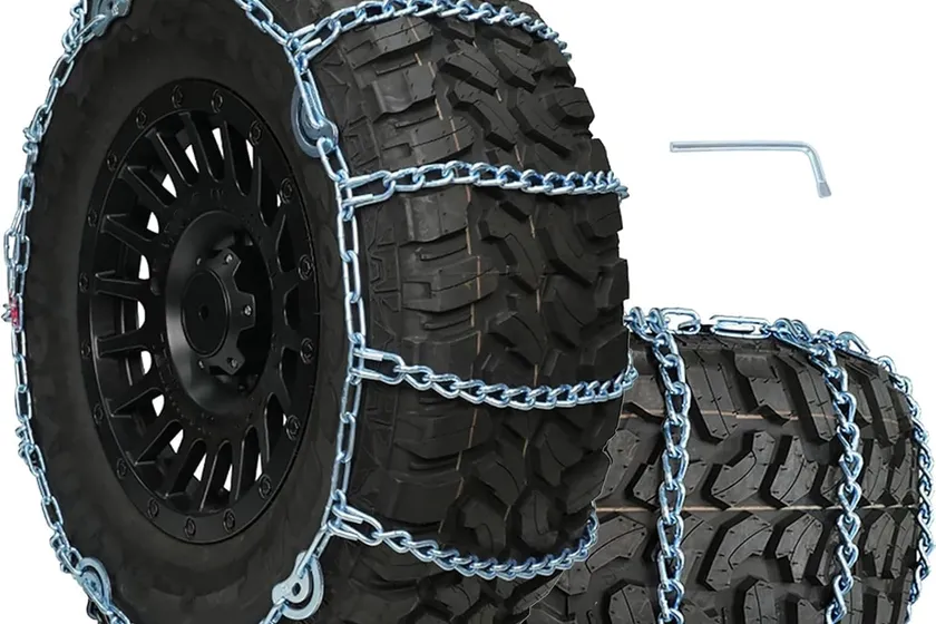 SCITOO QG2228CAM manganese steel snow chain laid flat showing its cross links and mechanical tensioner